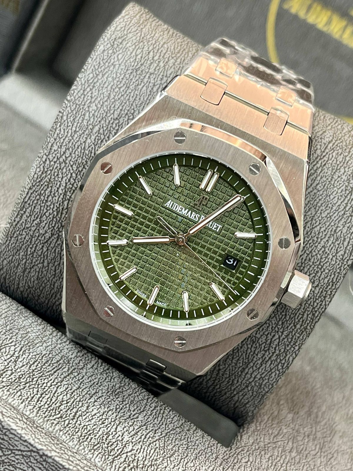 AUDEMARS PIGUET ROYAL OAK OLIVE