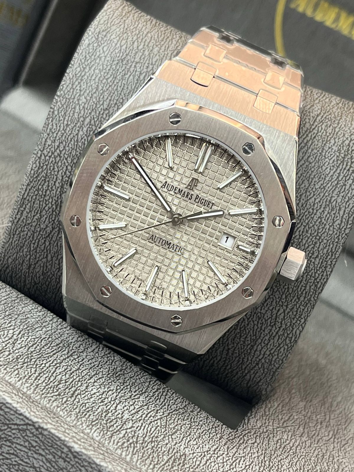 AUDEMARS PIGUET ROYAL OAK RHODIUM